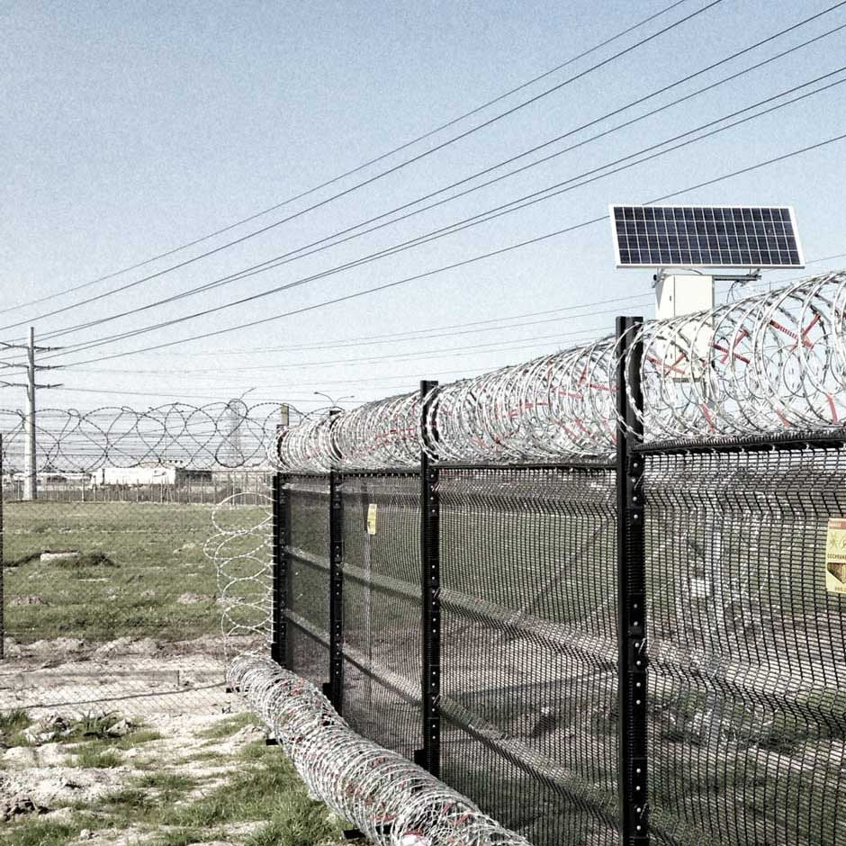 Electric fencing system